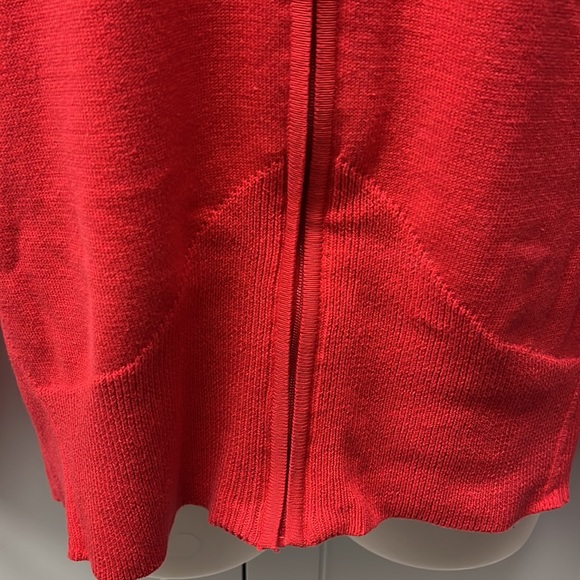 Nivo Red Golf Cardigan - Picture 3 of 6